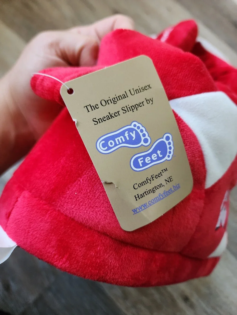 New Wisconsin Red & White Plush Slipper Sneakers Size XL